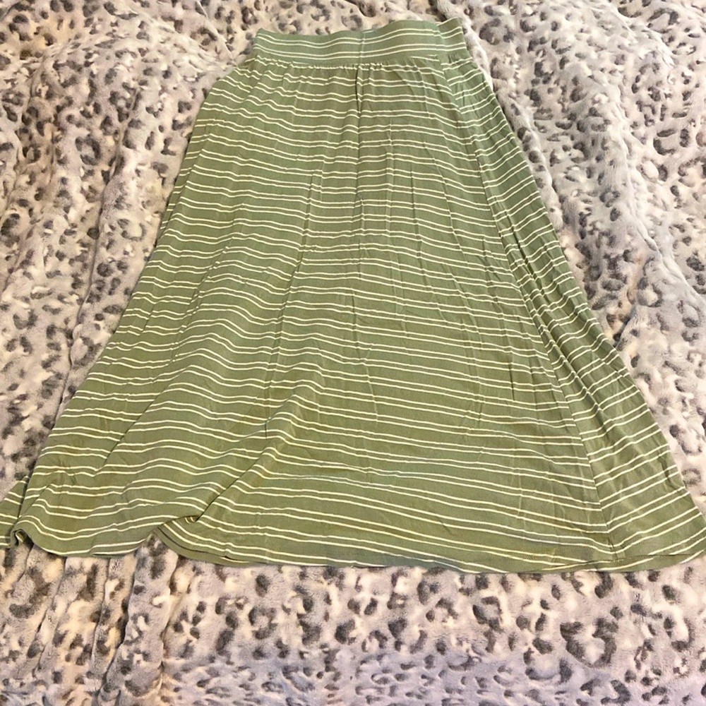 Cat&Jack Matcha green skirt with white stripes